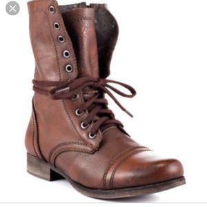 STEVE MADDEN troops lace up booties